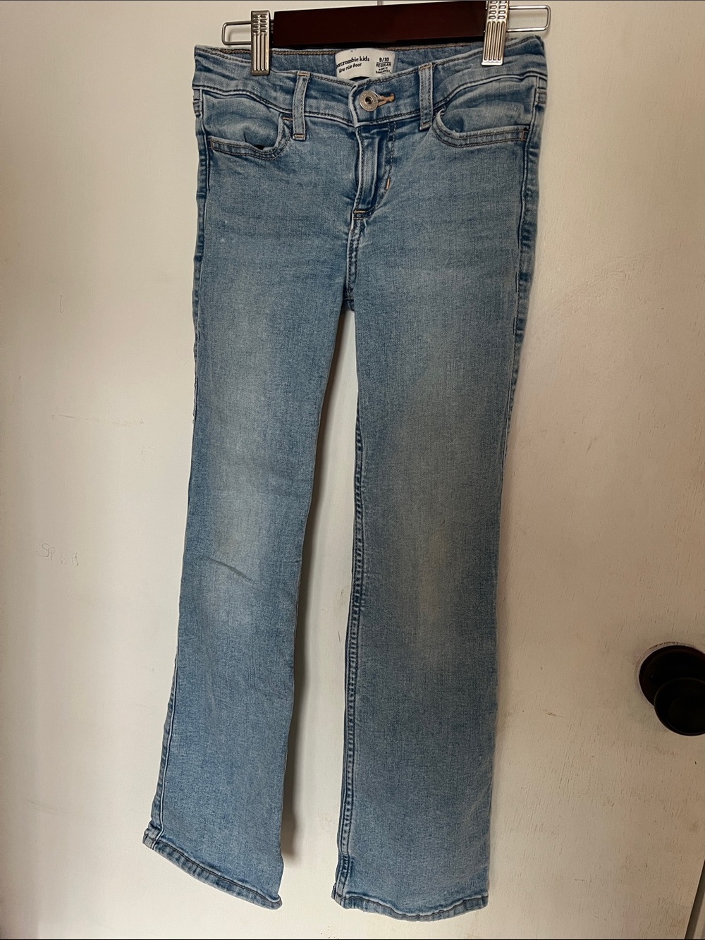 Girls Abercrombie low rise boot cut size 9/10
